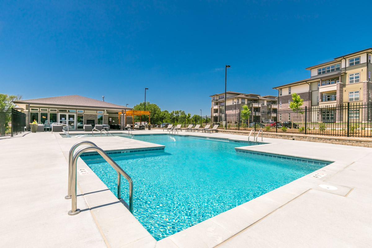 Brookside Apartments - Fallbrook